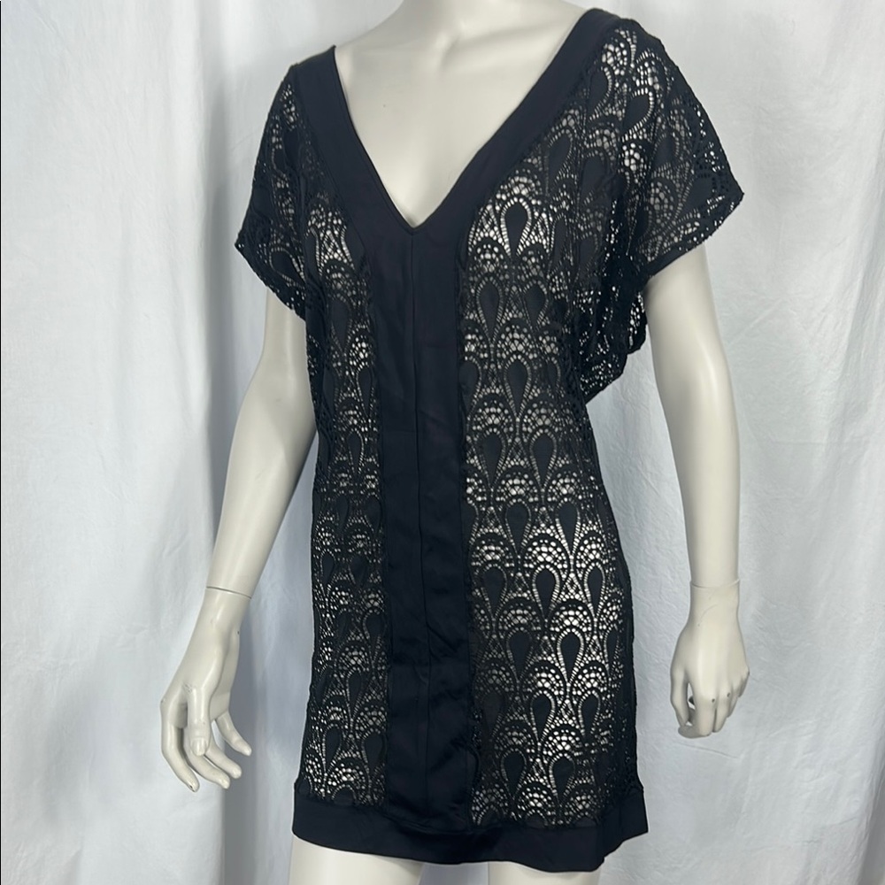 CHRISTINA BLUE Black Knit Swim Coverup with V-Neck and Dolman Sleeves. Cute!